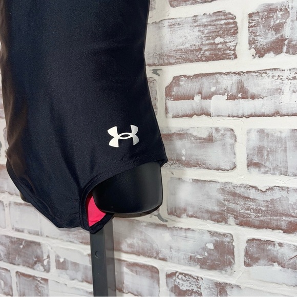 Under Armour Pink and Black Activewear - Picture 3 of 5